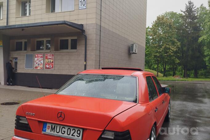 Mercedes-Benz E-Class W124 [2th restyling] Sedan