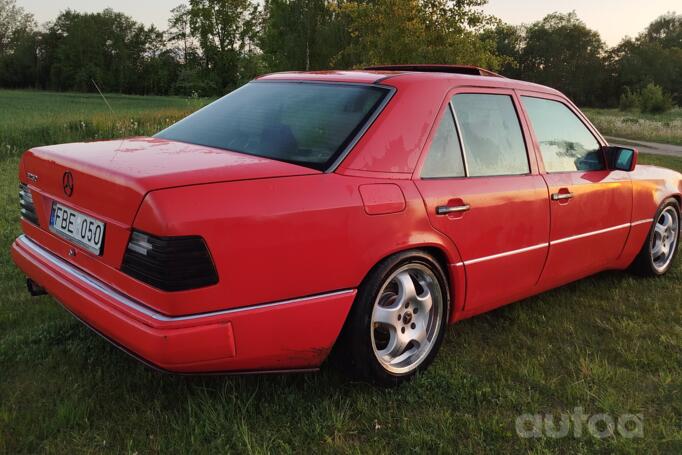 Mercedes-Benz E-Class W124 [2th restyling] Sedan