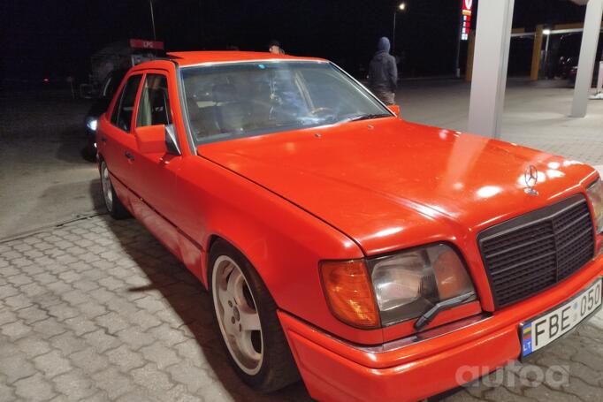 Mercedes-Benz E-Class W124 [2th restyling] Sedan