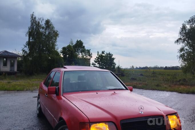 Mercedes-Benz E-Class W124 [2th restyling] Sedan