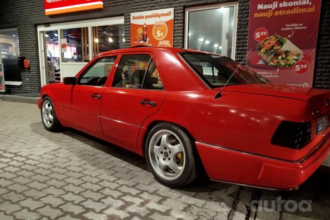 Mercedes-Benz E-Class W124 [2th restyling] Sedan