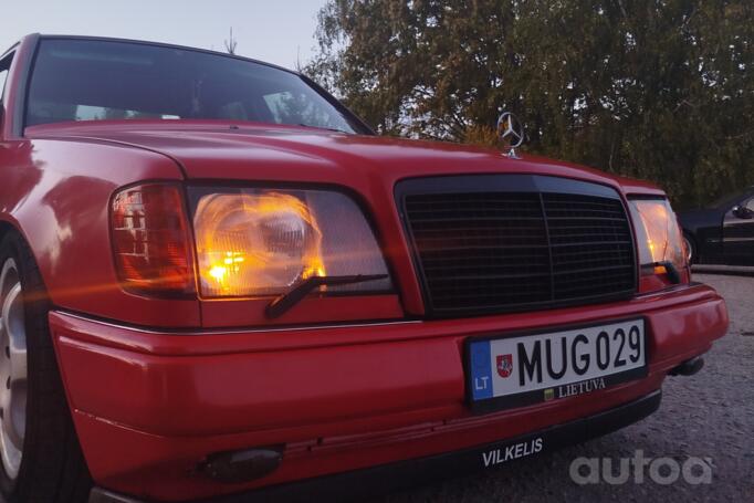 Mercedes-Benz E-Class W124 [2th restyling] Sedan