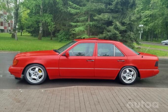 Mercedes-Benz E-Class W124 [2th restyling] Sedan