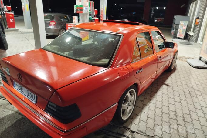 Mercedes-Benz E-Class W124 [2th restyling] Sedan