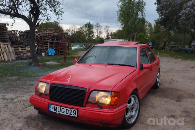 Mercedes-Benz E-Class W124 [2th restyling] Sedan