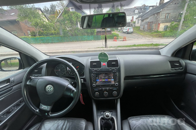 Volkswagen Golf 5 generation Hatchback 5-doors