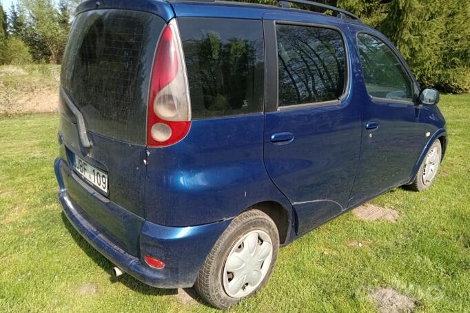 Toyota Yaris Verso 1 generation Minivan