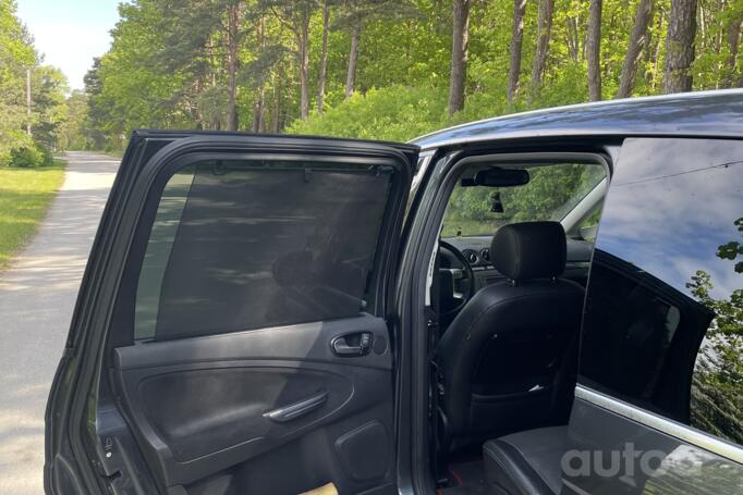Ford Galaxy 2 generation Minivan