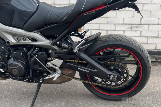 Yamaha MT
