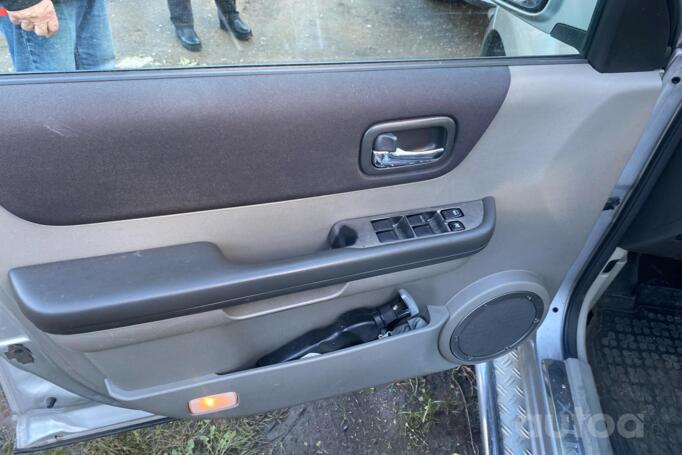 Nissan X-Trail T30 [restyling] Crossover