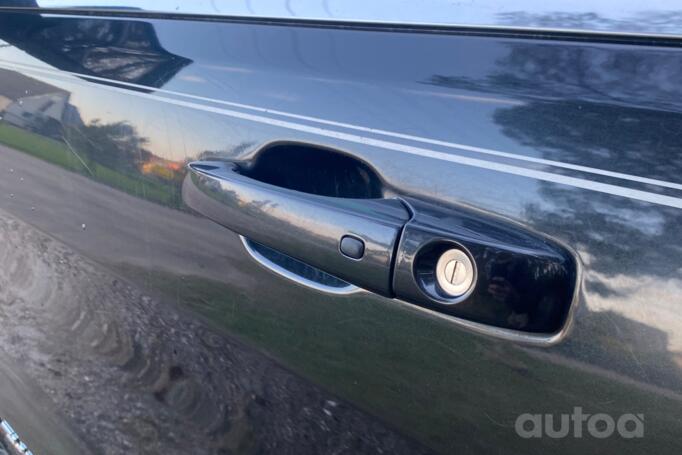 Jeep Grand Cherokee WK2 [restyling] SUV 5-doors