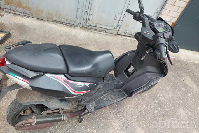 Aprilia SR