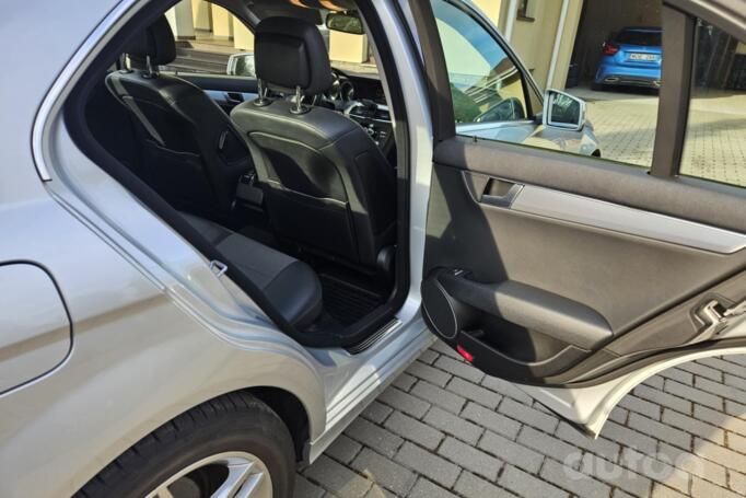 Mercedes-Benz C-Class W204/S204/C204 [restyling] Sedan 4-doors