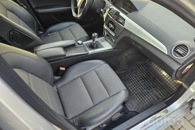 Mercedes-Benz C-Class W204/S204/C204 [restyling] Sedan 4-doors