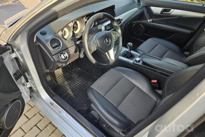 Mercedes-Benz C-Class W204/S204/C204 [restyling] Sedan 4-doors