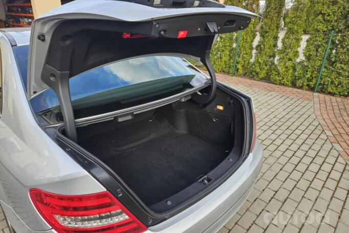 Mercedes-Benz C-Class W204/S204/C204 [restyling] Sedan 4-doors