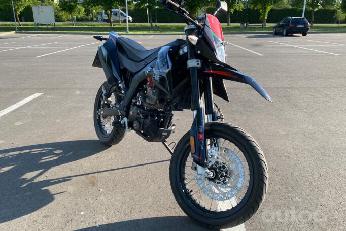 Aprilia SX