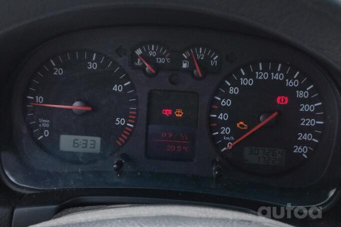 Volkswagen Golf 4 generation wagon