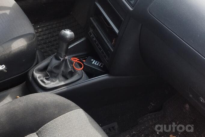 Volkswagen Golf 4 generation wagon