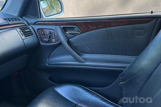 Mercedes-Benz E-Class W210 [restyling]