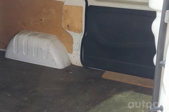 Renault Trafic 3 generation Minivan