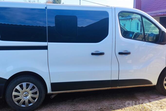 Renault Trafic 3 generation Minivan