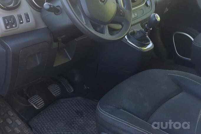 Renault Trafic 3 generation Minivan