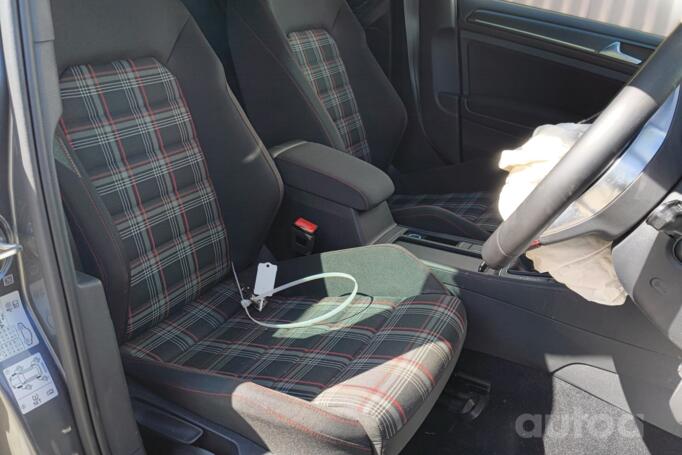 Volkswagen Golf GTI 7 generation [restyling]