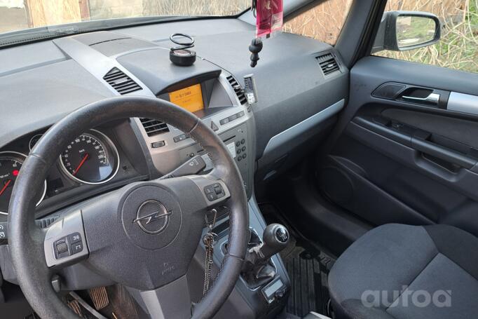 Opel Zafira B Minivan 5-doors