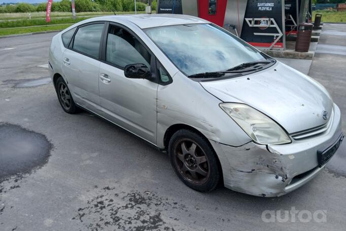 Toyota Prius 2 generation Hatchback