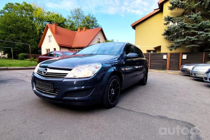 Opel Astra H Hatchback