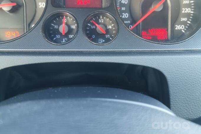 Volkswagen Passat B6 Sedan 4-doors