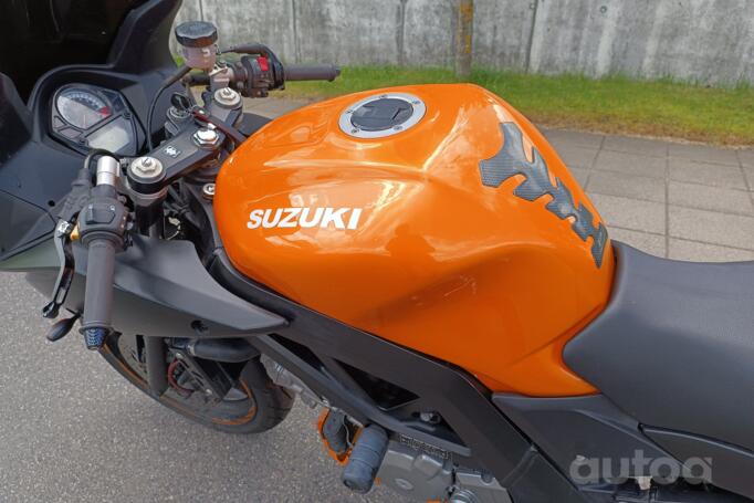 Suzuki SV