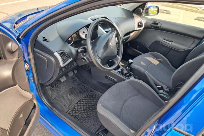 Peugeot 206 2 generation Hatchback 5-doors