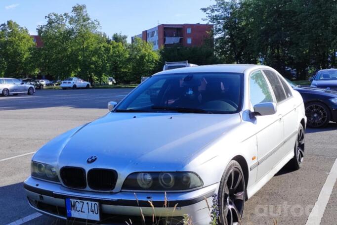 BMW 5 Series E39 Sedan 4-doors