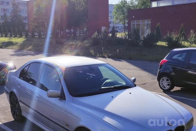BMW 5 Series E39 Sedan 4-doors