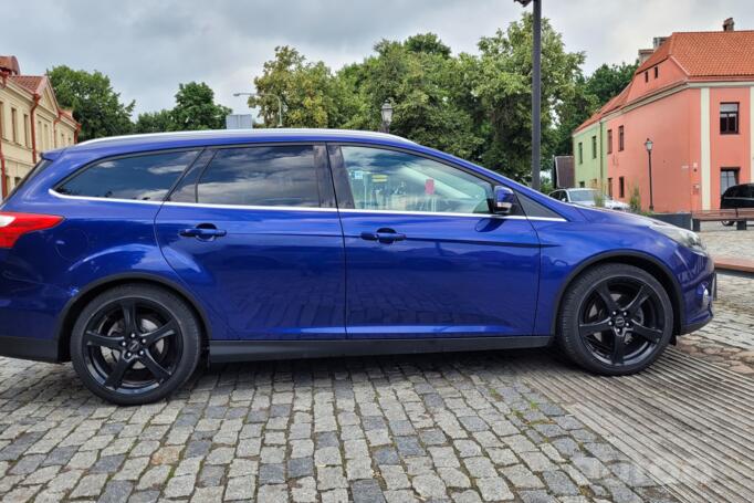 Ford Focus 3 generation wagon 5-doors