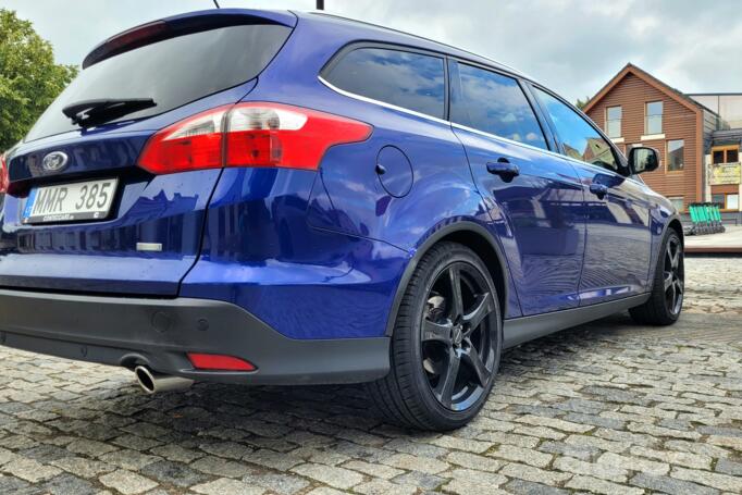 Ford Focus 3 generation wagon 5-doors