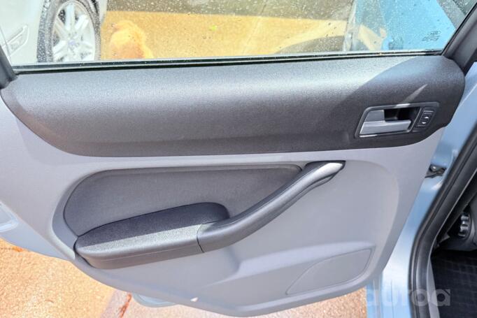 Ford Focus 2 generation Hatchback 5-doors