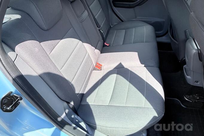 Ford Focus 2 generation Hatchback 5-doors
