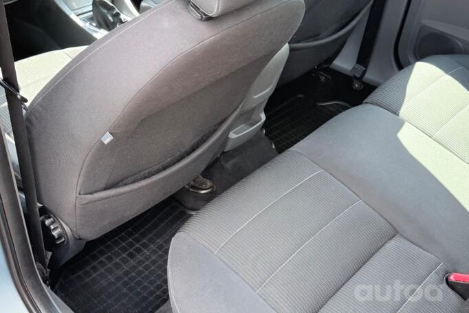 Ford Focus 2 generation Hatchback 5-doors