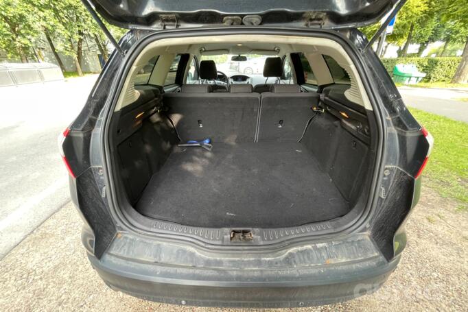 Ford Focus 3 generation wagon 5-doors