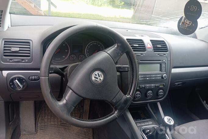 Volkswagen Golf 5 generation Hatchback 5-doors