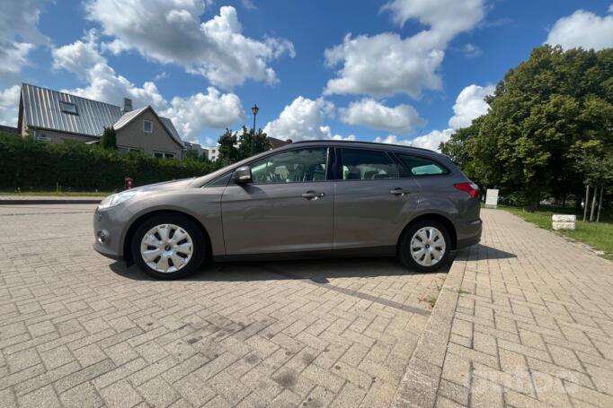 Ford Focus 3 generation wagon 5-doors
