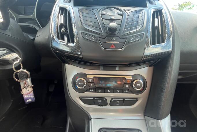 Ford Focus 3 generation wagon 5-doors