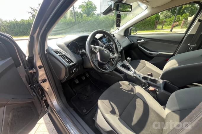 Ford Focus 3 generation wagon 5-doors