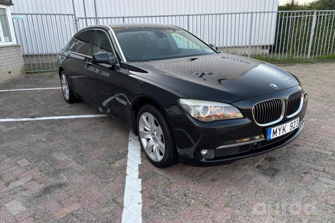 BMW 7 Series F01/F02 Sedan