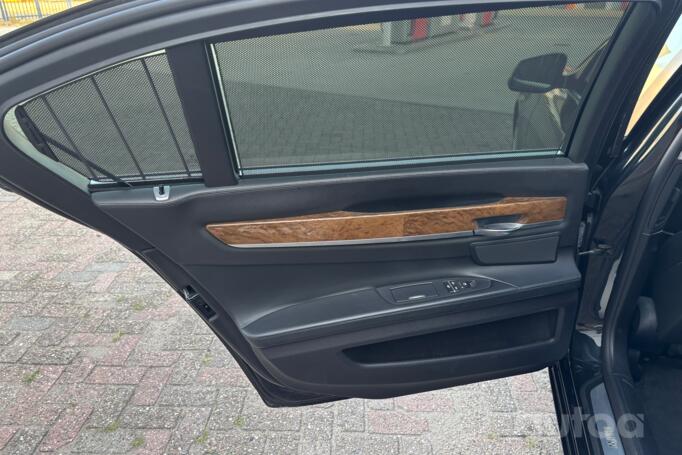 BMW 7 Series F01/F02 Sedan