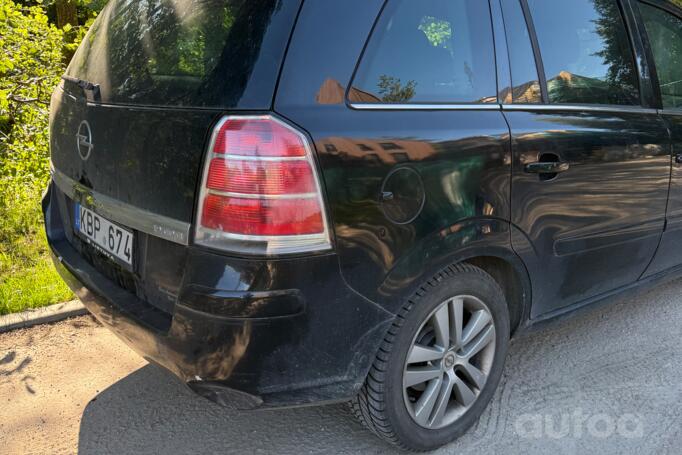 Opel Zafira B Minivan 5-doors