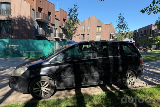 Opel Zafira B Minivan 5-doors